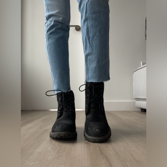 Timberland Premium 6-Inch Waterproof Womens 6 | Black Winter Boots - Picture 4 of 5